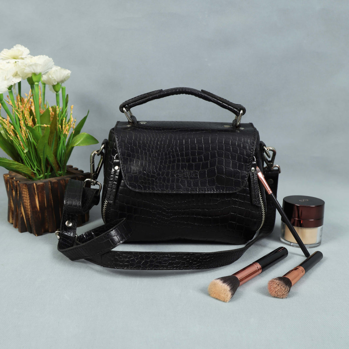 Premium Croc-Embossed Leather Handbag with Top Handle & Structured Zip Compartments