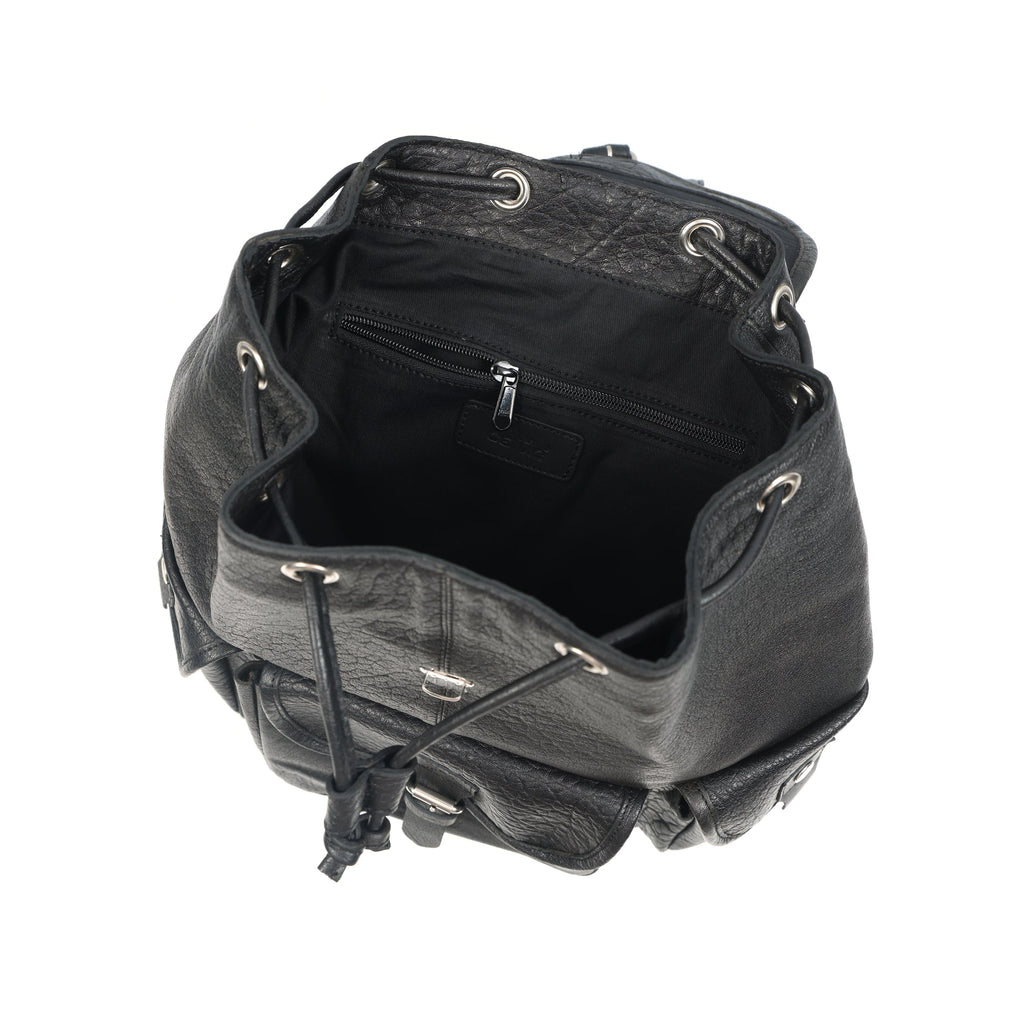 Black Leather Backpack: Timeless Style and Versatility