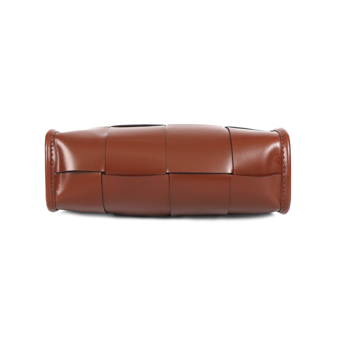 Brown Woven Leather Clutch Bag Elegant Handcrafted Design