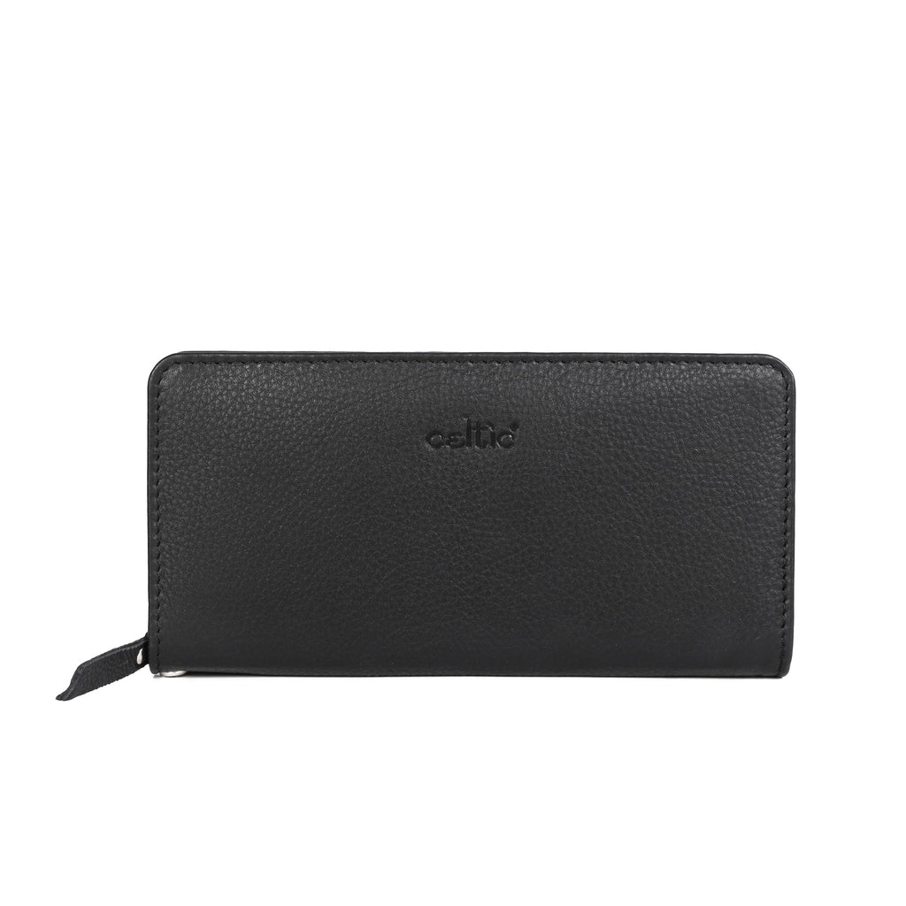 Stylish Ladies' Black Clutche - Timeless Elegance and Versatility