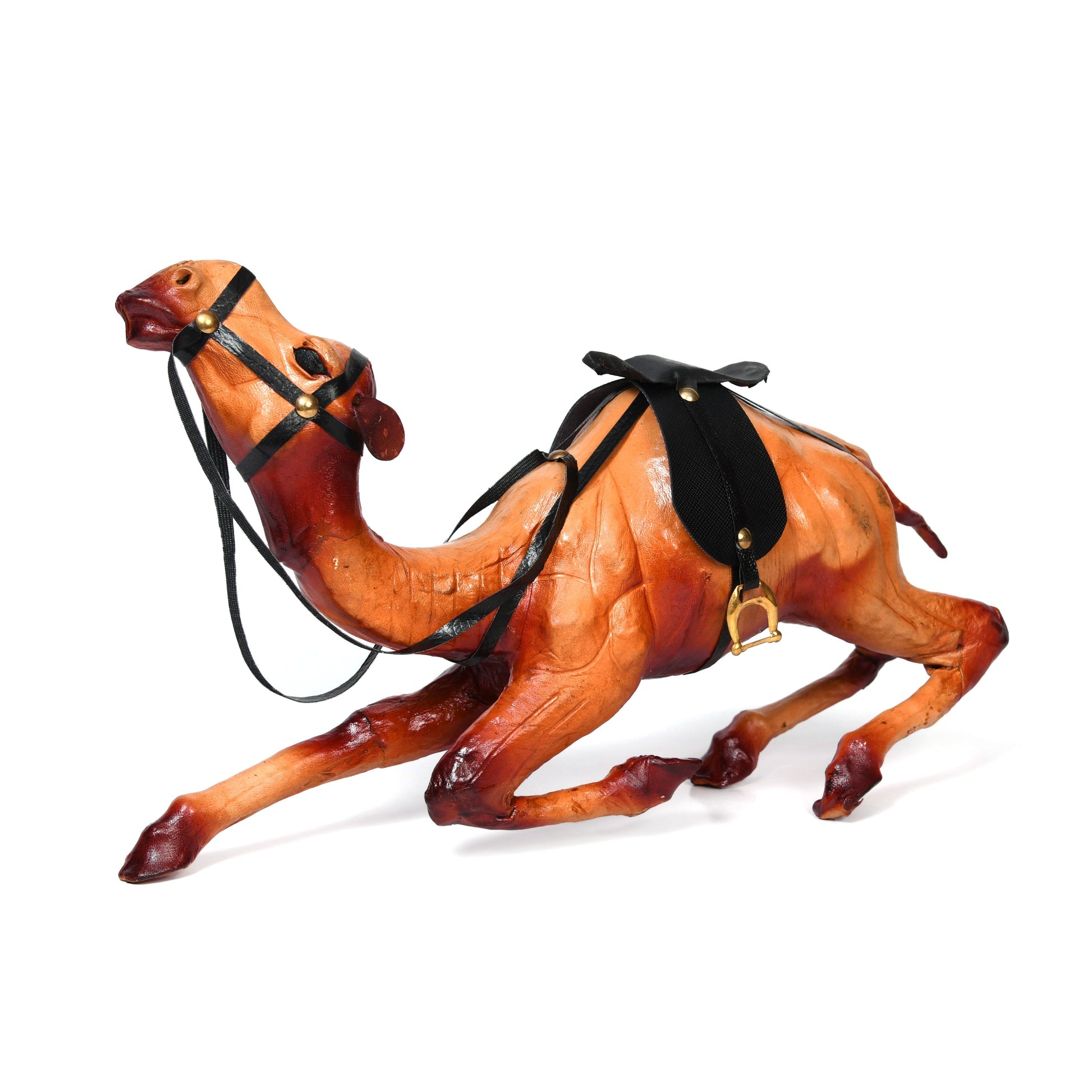 Handicraft Sitting Camel Leather Showpiece ƒ????? Unique Artisan Decor, ART:-LA-04