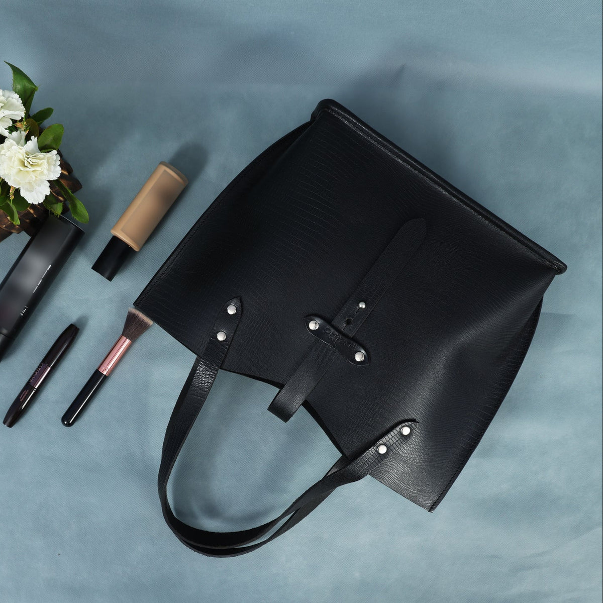 Fashionable Leather Tote bag Chic & Attractive Design for Every Occasion