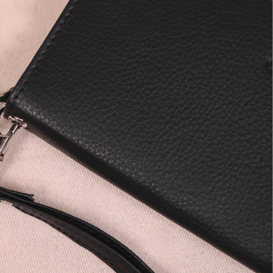 Stylish Ladies' Black Clutche - Timeless Elegance and Versatility