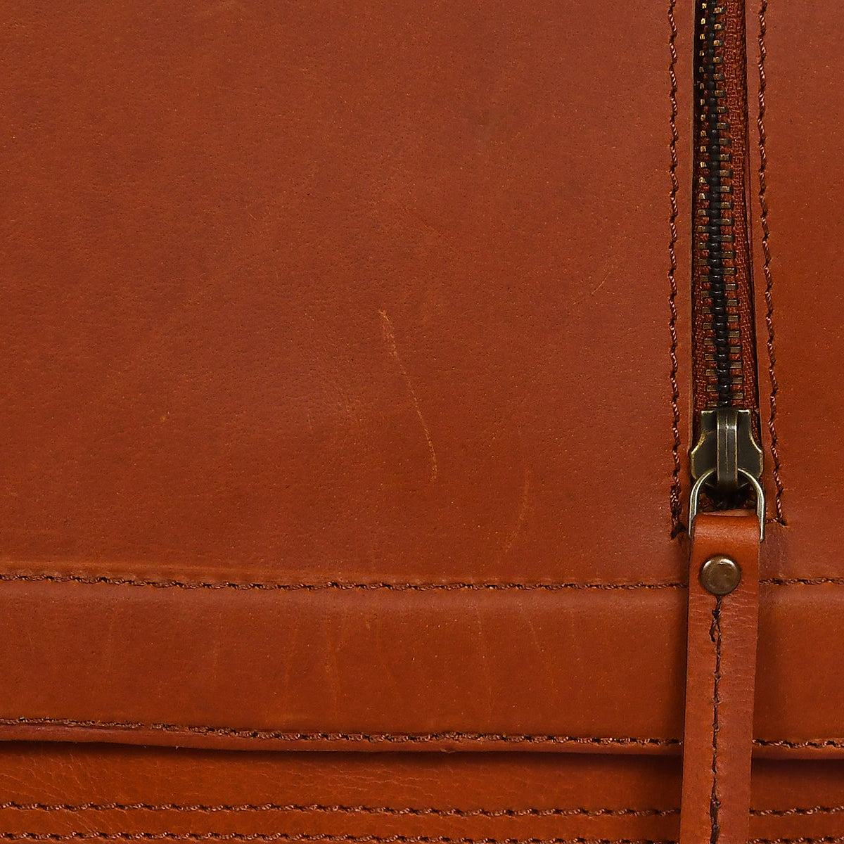 Premium Leather Crossbody Bag with Smooth Grain Texture & Organized Interior