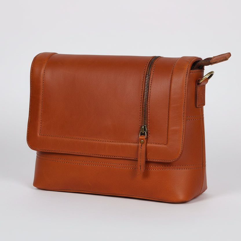 Premium Leather Crossbody Bag with Smooth Grain Texture & Organized Interior