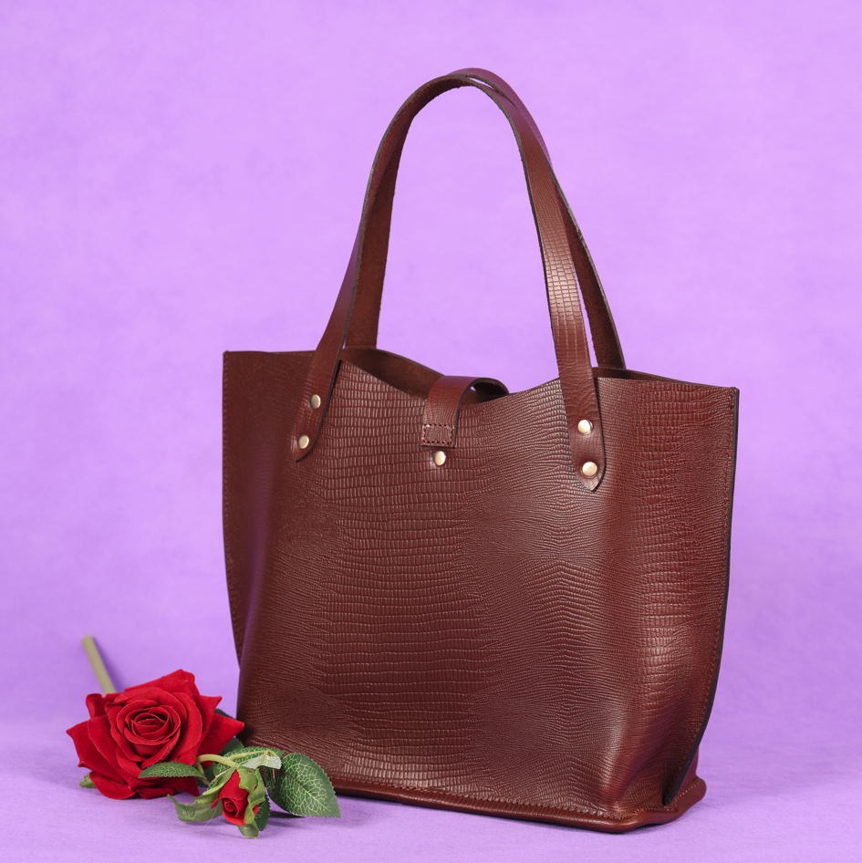Fashionable Leather Tote bag Chic & Attractive Design for Every Occasion